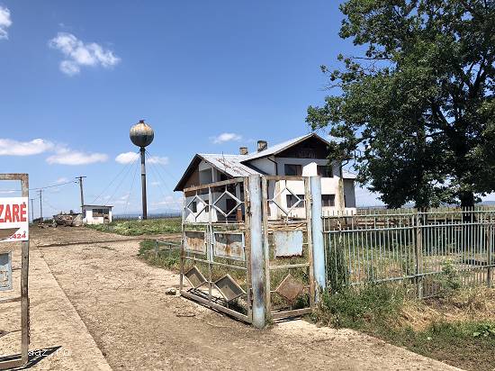 Lichidator judiciar vand fosta ferma de porcine - loc. Ulmi,    jud. Dâmbovița