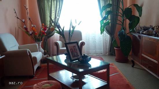 Vând apartament