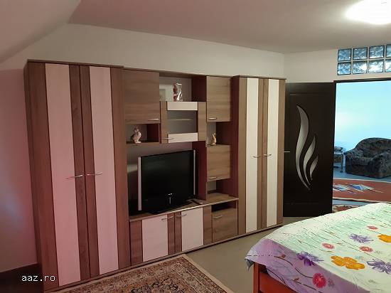 Inchiriez apartament