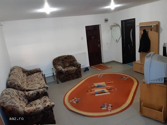 Inchiriez apartament