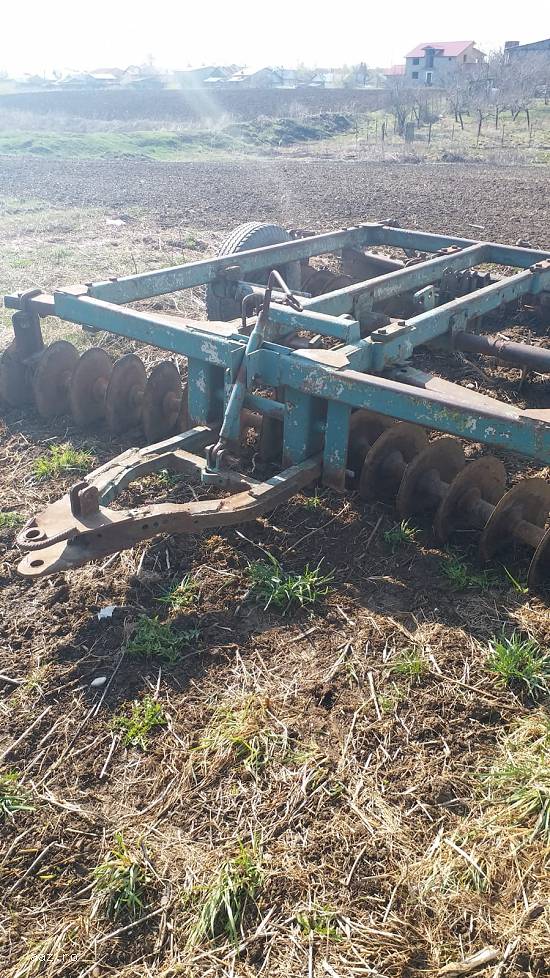 Vand plug Kuhn Master 120 si disc agricol.