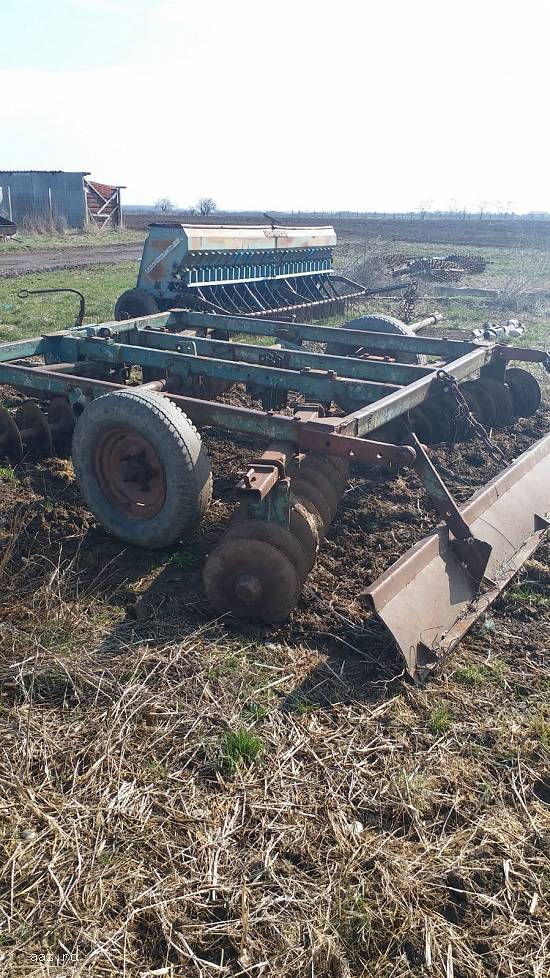 Vand plug Kuhn Master 120 si disc agricol.