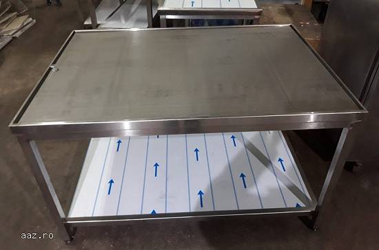 Banc de lucru din tabla perforata din inox