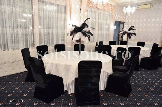 inchiriere huse si fete de masa