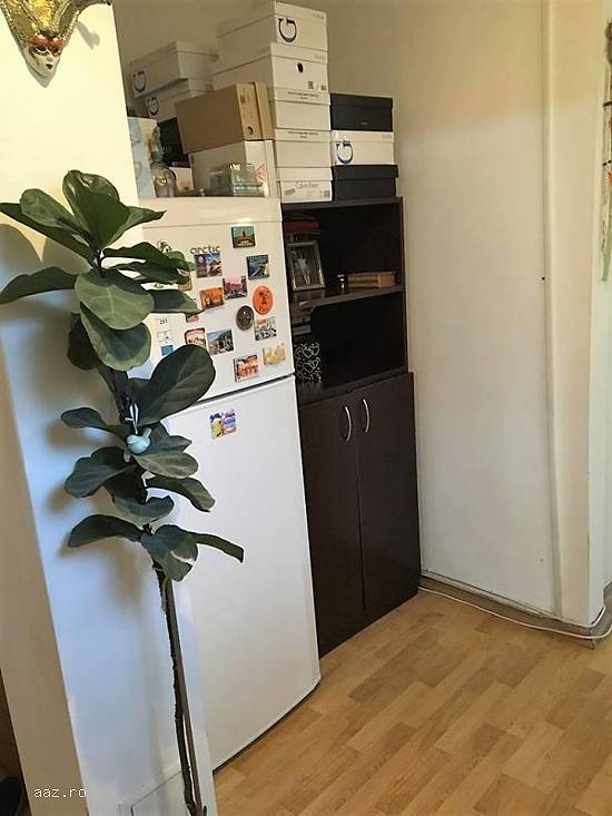 Vand apartament 2 camere,   zona Arcul de Triumf