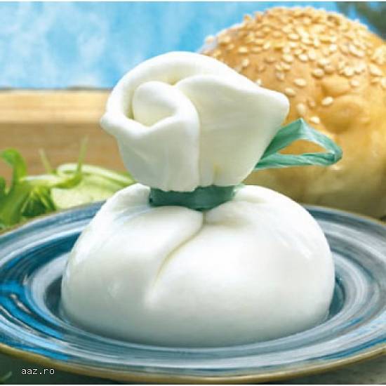 Lapte organic de bivolita autentic crud curat igienic fara impuritati proaspat muls si produse lacta