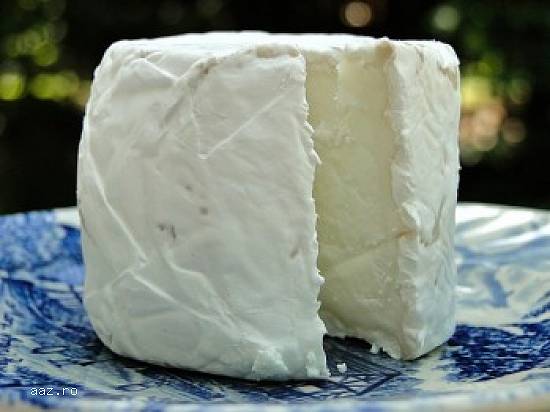 Lapte organic de capra autentic crud curat igienic fara impuritati proaspat muls si produse lactate 