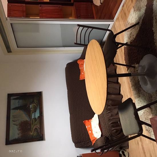 Vand sau schimb apartament