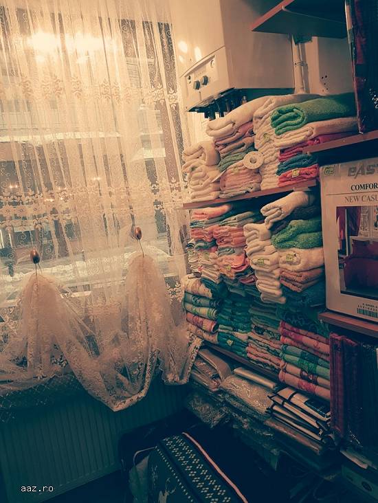 Prosoape,   paturi,   halat de baie,   set canapea,   fete de masa,   cuverturi