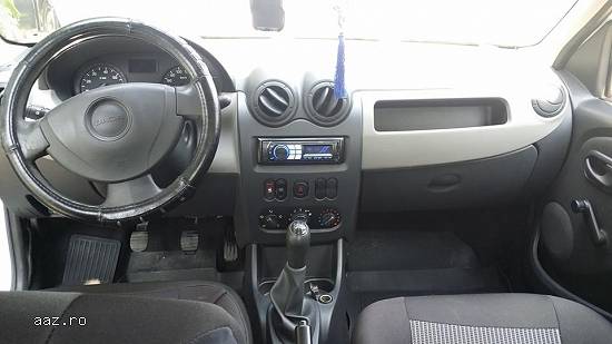 Vand  Dacia logan 1.4 benzina