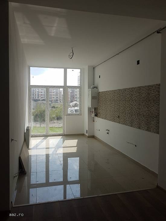 vand apartament parter