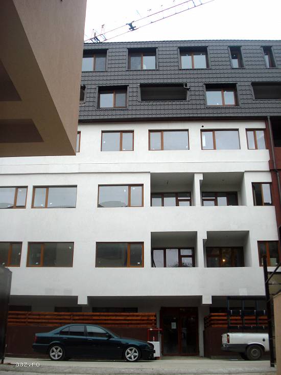 Vand apartament cu 3 camere sector 3