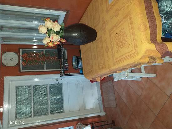 Vand casa cu 4 camere