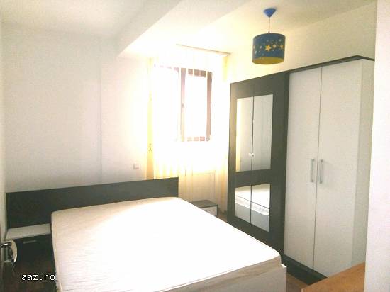 Închiriez apartament 3 camere