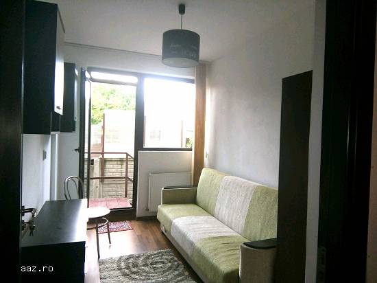 Închiriez apartament 3 camere