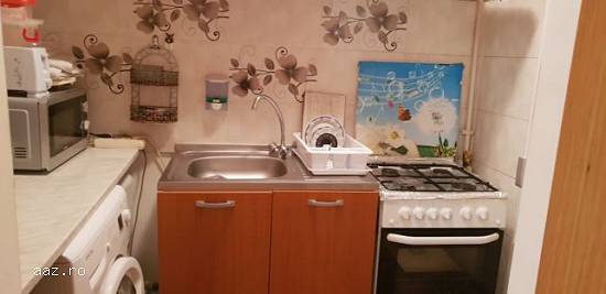 Vând apartament sau schimb cu casa