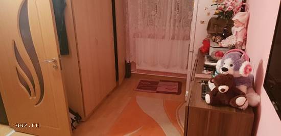 Vând apartament sau schimb cu casa