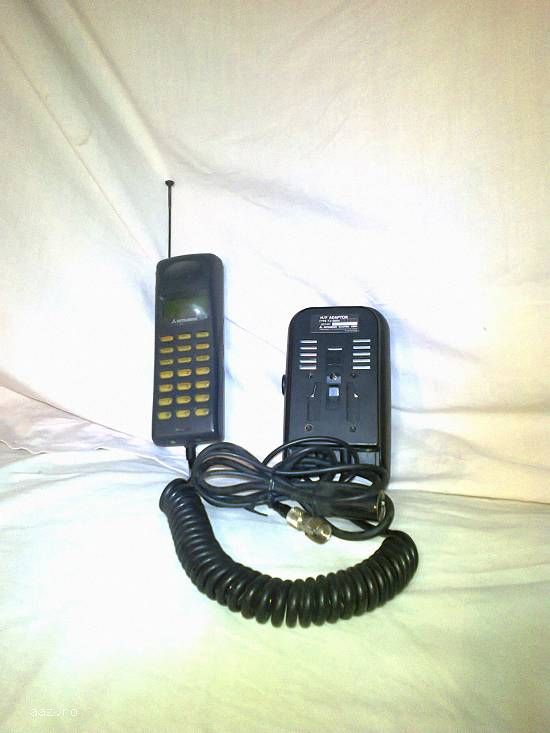Telefon Militar Auto Vechi RAR de Colectie si Incarcator
