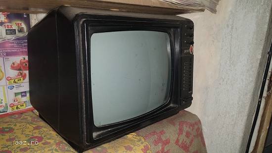 Televizor vintage alb negru portabil 2 bucati