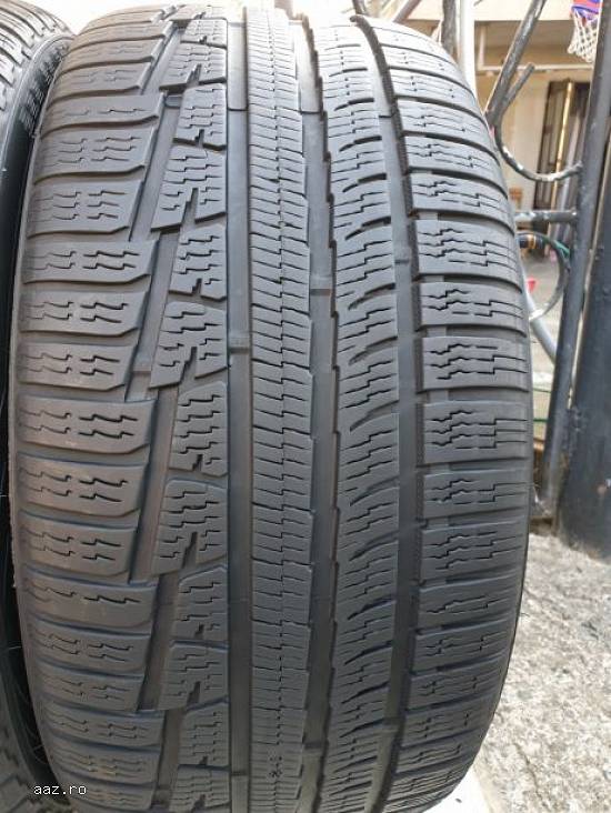 Vind patru anvelope de  iarna  nokian 285 30 20 cu 255 35 20