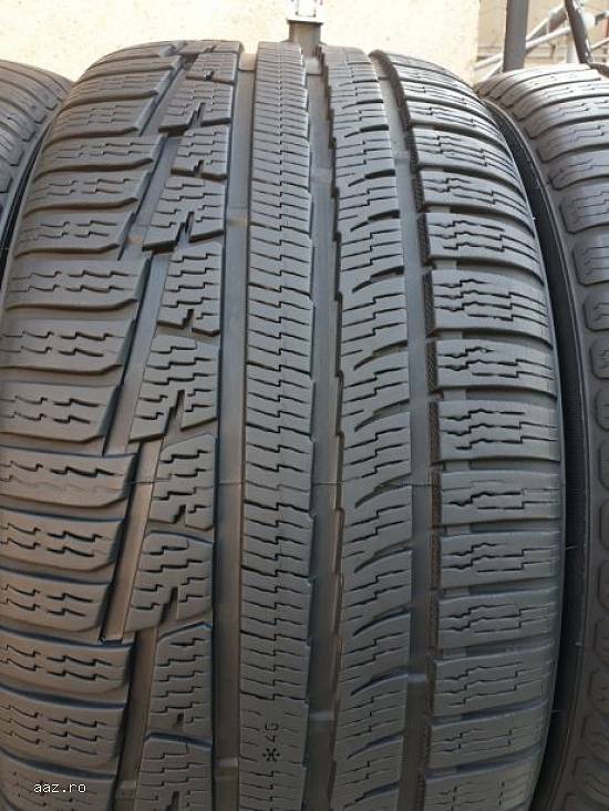 Vind patru anvelope de  iarna  nokian 285 30 20 cu 255 35 20