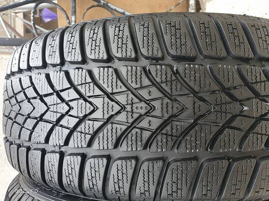 Vind patru anvelope de iarna  dunlop  205 55 16