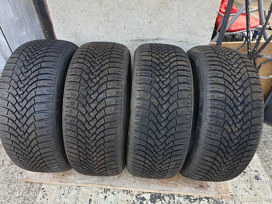 Vind patru anvelope de iarna  FALKEN  235 50 18