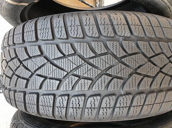 Vind patru anvelope de iarna  dunlop 225 50 18