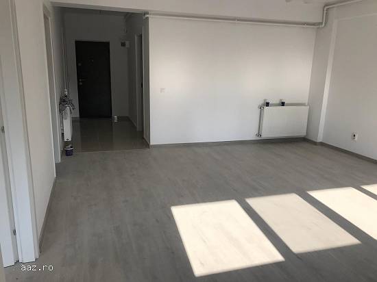 Propietar vând apartament nou 3 camere
