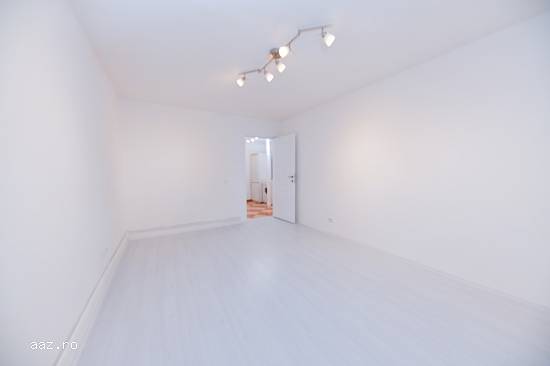 Vand apartament 2 camere,   renovat,   mobilat,   Aleea Cricovul Sarat (Nitu Vasile)