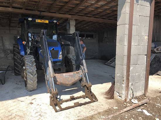Lichidator judiciar vand Tractor New Holland TD5.105 T3 -