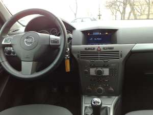 Opel Astra 1,     9 CDTI 120CP