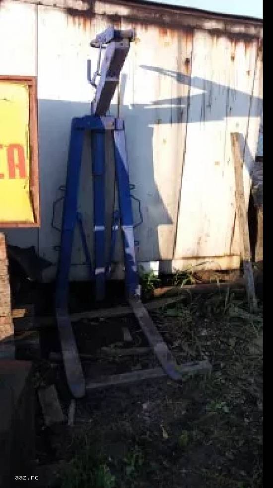 Vand furca de macara pentru paleti