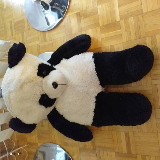 urs plus panda mare si pufos