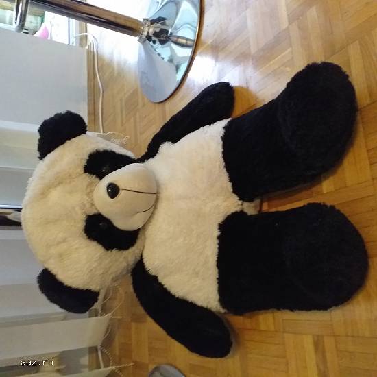 urs plus panda mare si pufos