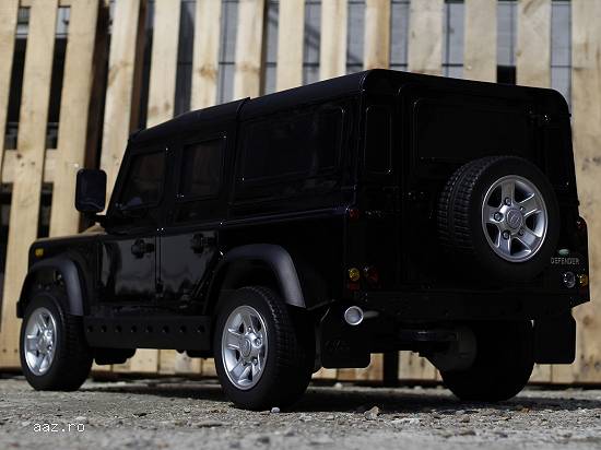 Masinuta electrica Land Rover Defender echipata CU ROTI MOI #Negru