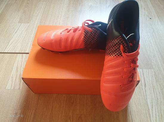Ghete de fotbal Puma Noi!
