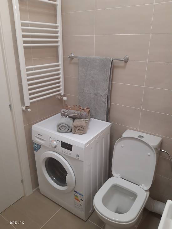 Garsoniera in regim hotelier,   parc Carol