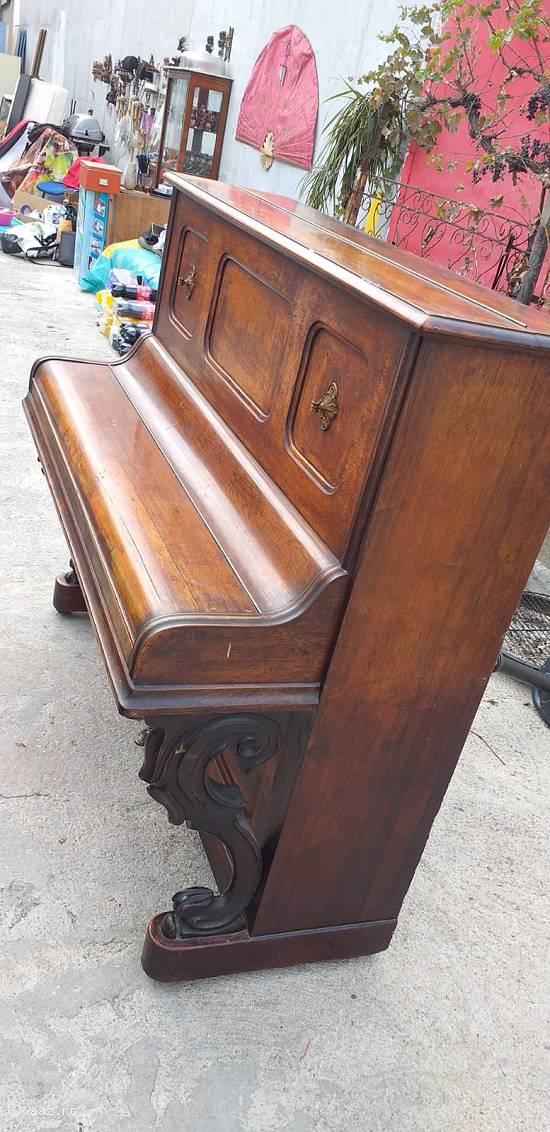 Pianina sghiedmayer din anul 1868