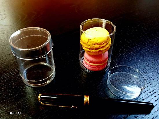 Cutii rotunde (cilindri) din plastic transparent diametru 3.7 cm si 4,  5 cm