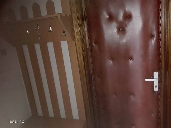 Vand apartament cu 2 camere