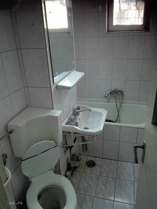 Vand apartament cu 2 camere