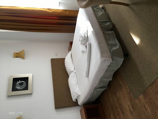 Mobilier hotel - birou/pat/suport bagaj/TV/dulap/covor/demifotoliu