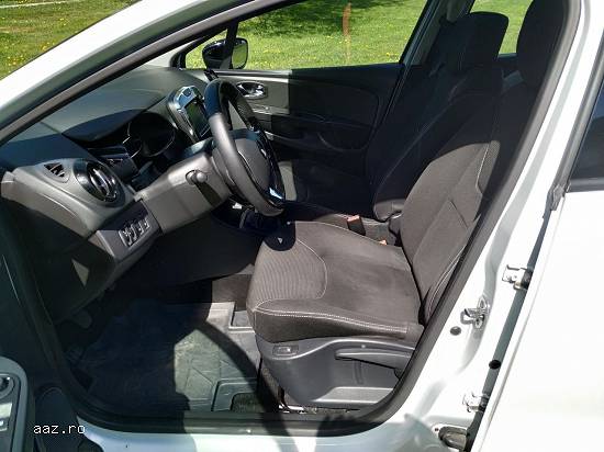Îmi donez mașina Renault Clio