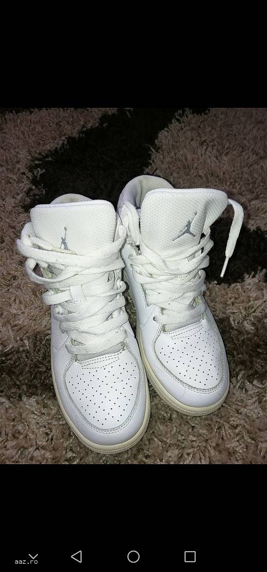 Air Jordan wmns 1 Mid