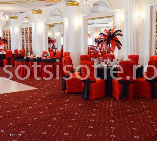 Inchiriere huse scaune pentru evenimente