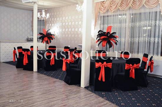 Inchiriere huse scaune pentru evenimente
