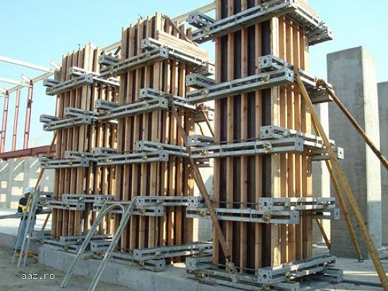 Echipa de constructori cu 3o ani experienta