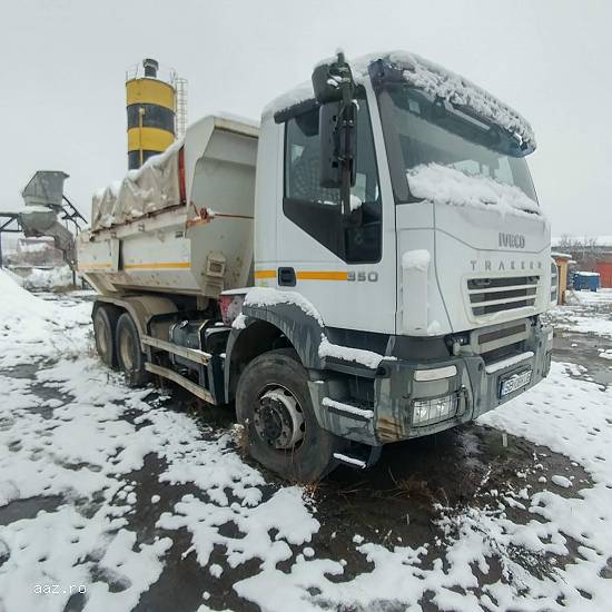 Lichidator judiciar,   vand autoutilitară marca Iveco -