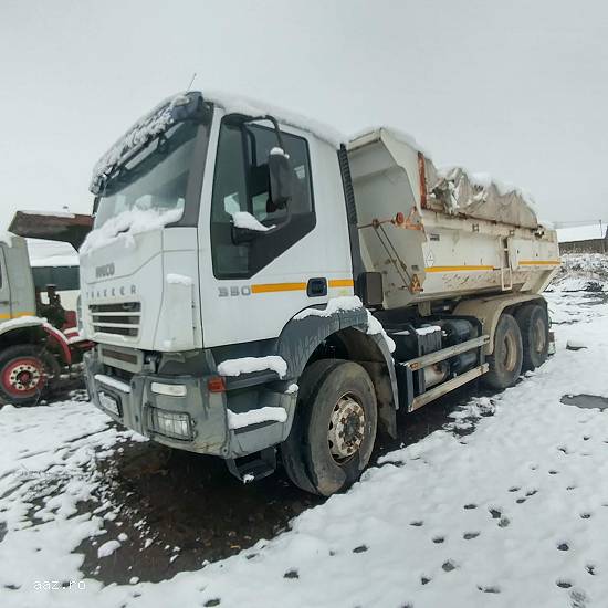 Lichidator judiciar,   vand autoutilitară marca Iveco -